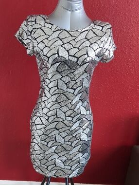 Rubber Ducky Silver & Black Sequin Open Back Short Sleeve Badycon Mini Dress